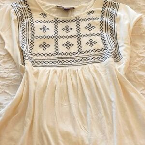 Gloria Valderbit embroidered top